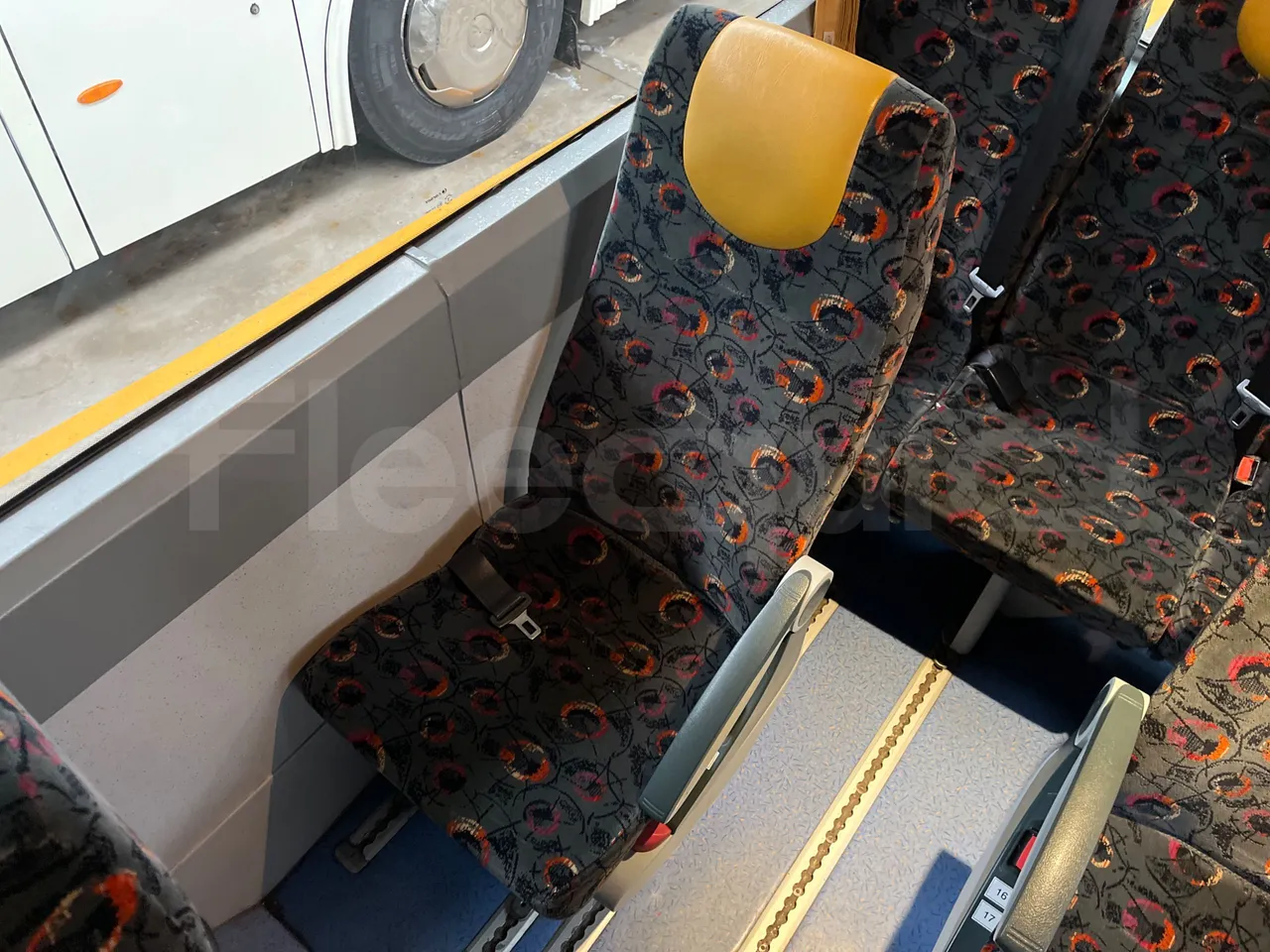 Mercedes-Benz Sprinter 516CDI - EUR5 - 120kW - 7.530m - single seat detail