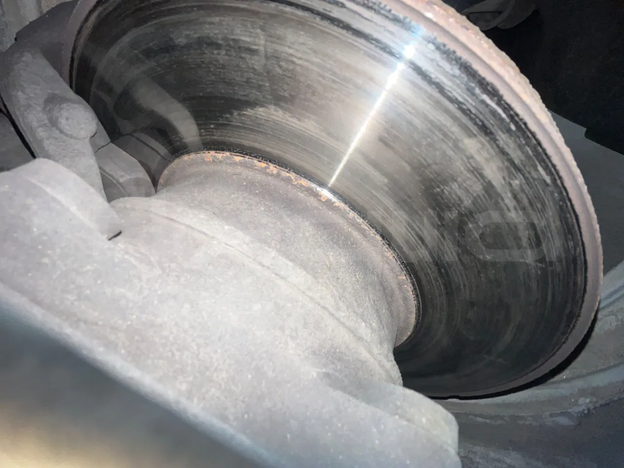 Mercedes-Benz Sprinter 516CDI - EUR5 - 120kW - 7.530m - front discs left