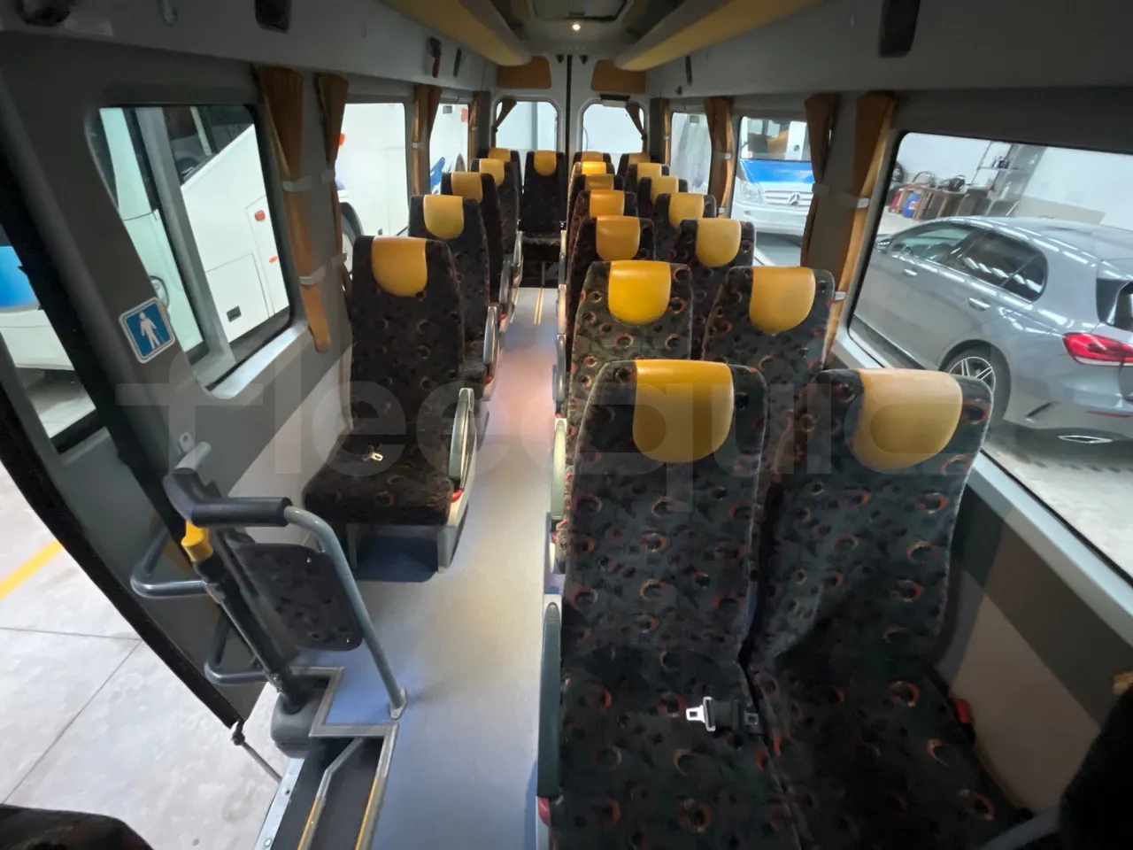 Mercedes-Benz Sprinter 516CDI - EUR5 - 120kW - 7.530m - interior reverse seats driver height