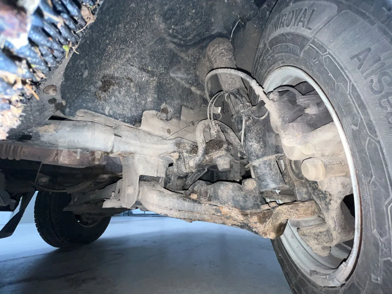 Mercedes-Benz Sprinter 516CDI - EUR5 - 120kW - 7.530m - front axle left side