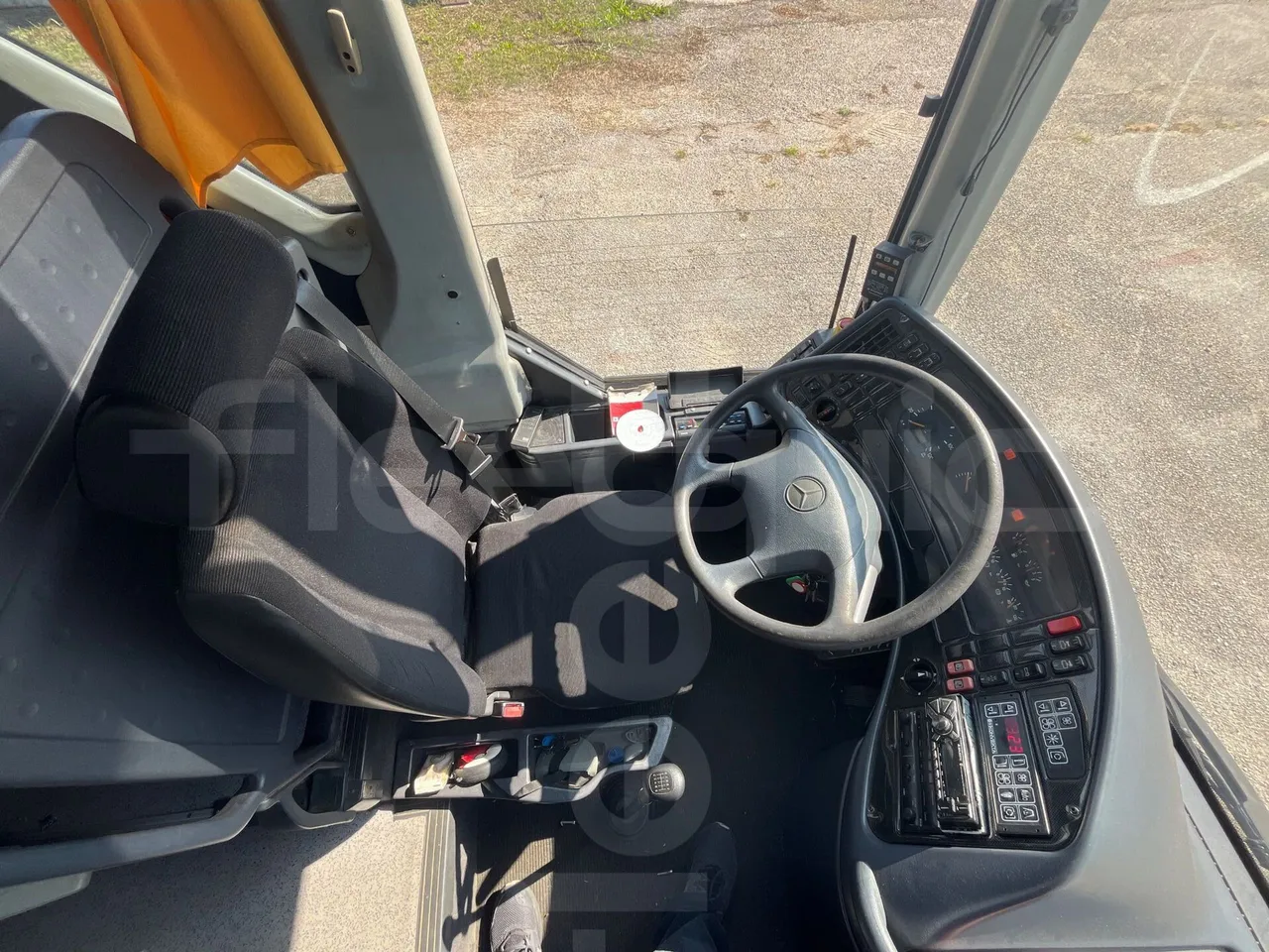 Mercedes-Benz 0 350 P55E3 -EUR3-310kW -11.98m - driver's seat photo