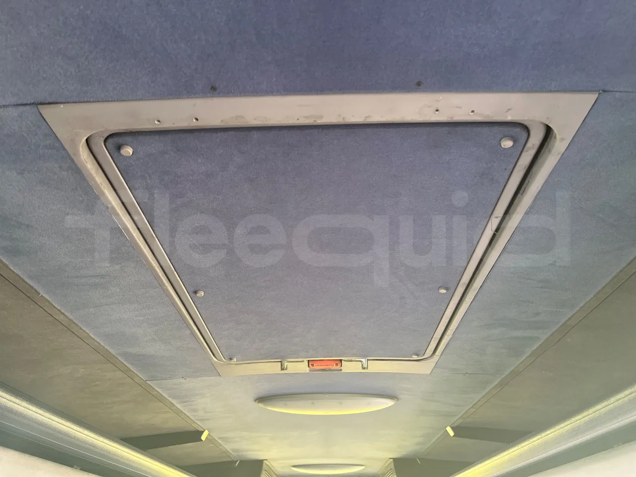 Mercedes-Benz 0 350 P55E3 -EUR3-310kW -11.98m - roof hatch 2