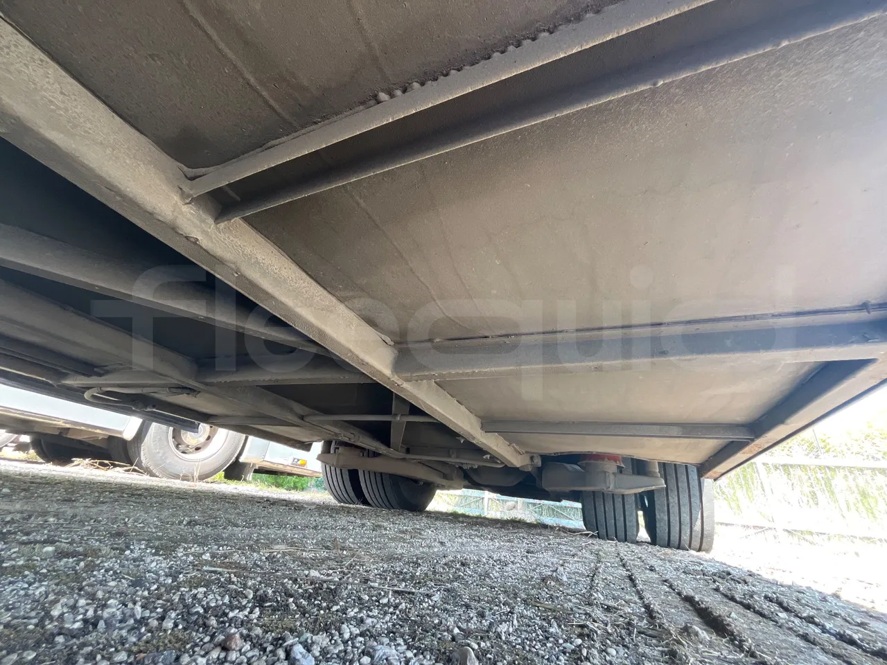 Mercedes-Benz 0 350 P55E3 -EUR3-310kW -11.98m - central undercarriage photo