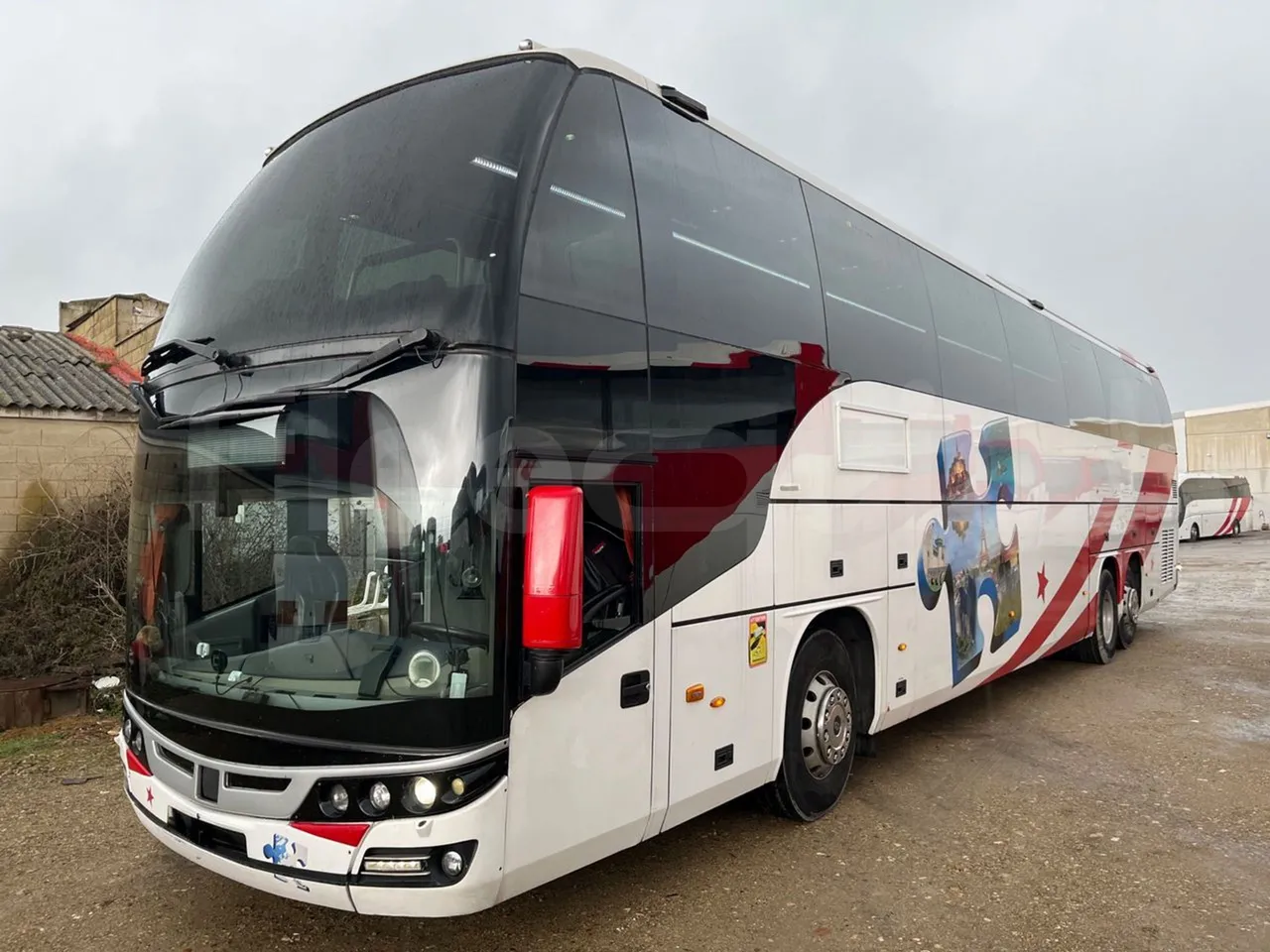 Volvo Beulas Glory B3RJ3C60C - Euro 6 - 345 kW - 14.600 mt - 3/4 front left