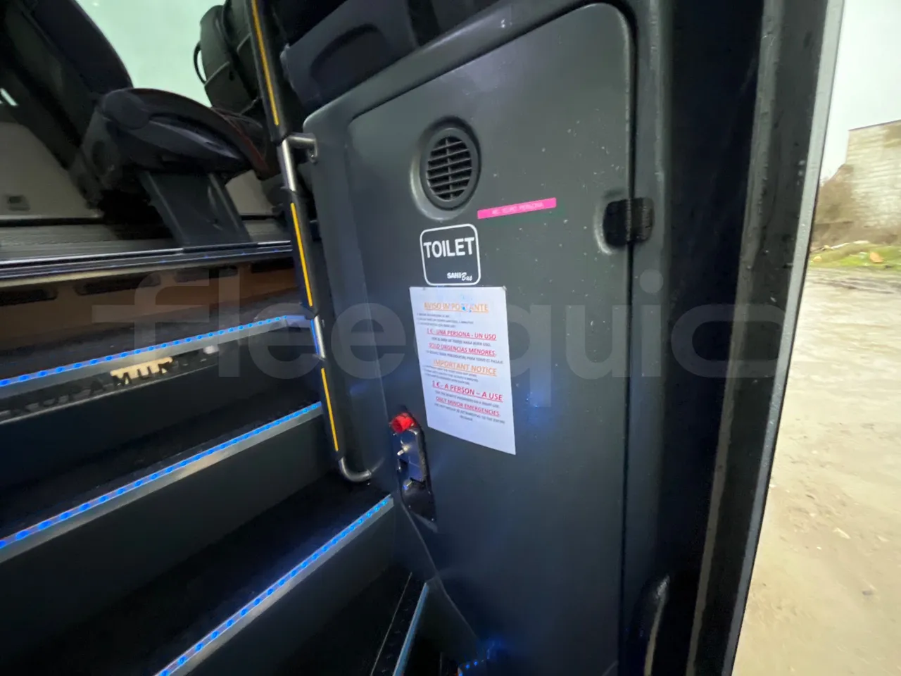 Volvo Beulas Glory B3RJ3C60C - Euro 6 - 345 kW - 14.600 mt - toilette accessories photo