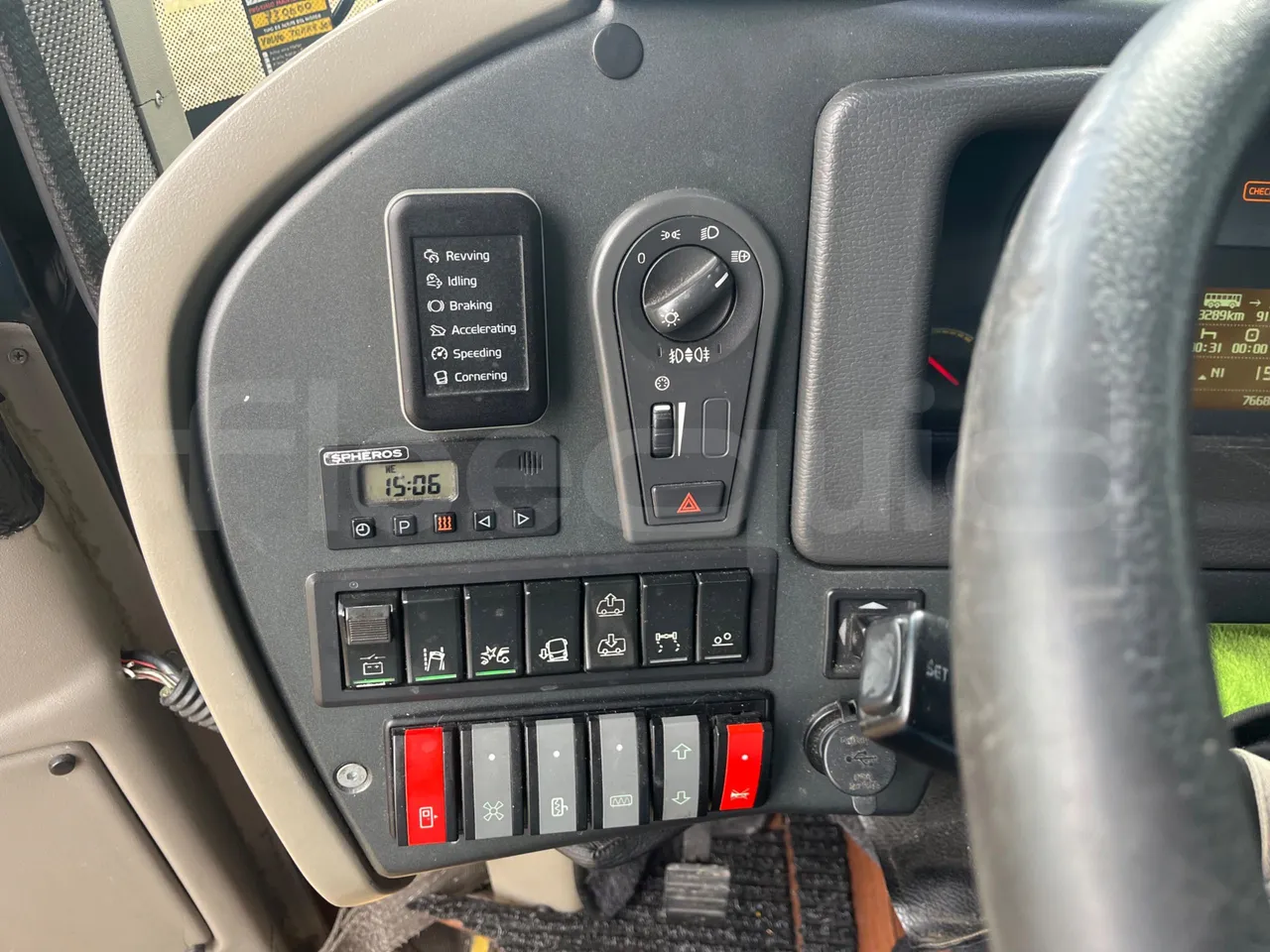 Volvo Beulas Glory B3RJ3C60C - Euro 6 - 345 kW - 14.600 mt - onboard devices 2