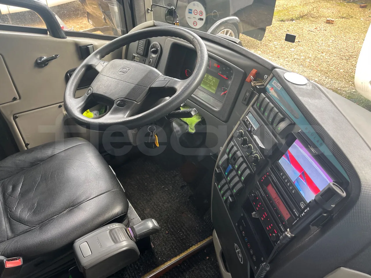 Volvo Beulas Glory B3RJ3C60C - Euro 6 - 345 kW - 14.600 mt - buttons panels on