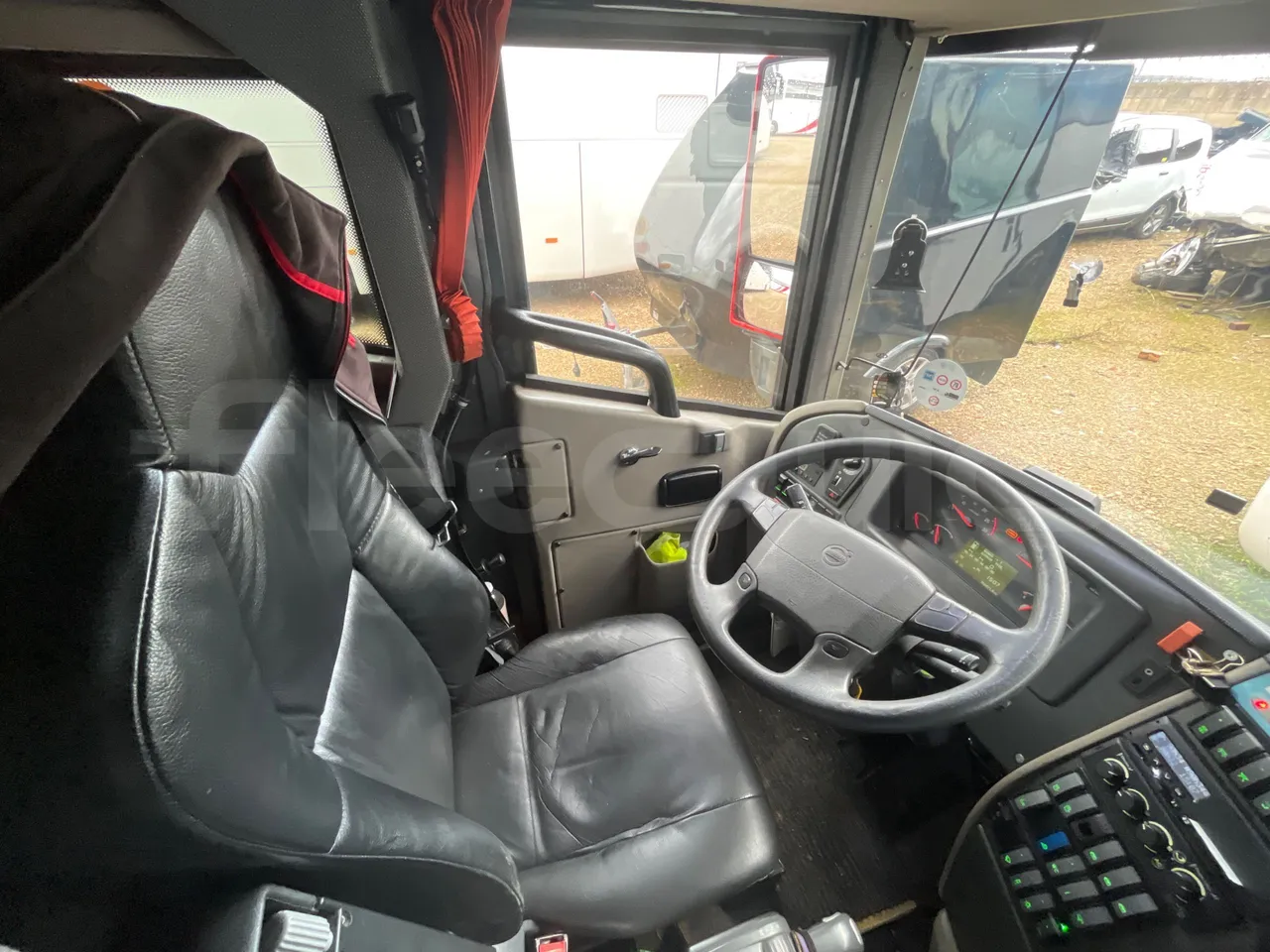 Volvo Beulas Glory B3RJ3C60C - Euro 6 - 345 kW - 14.600 mt - driver's seat photo
