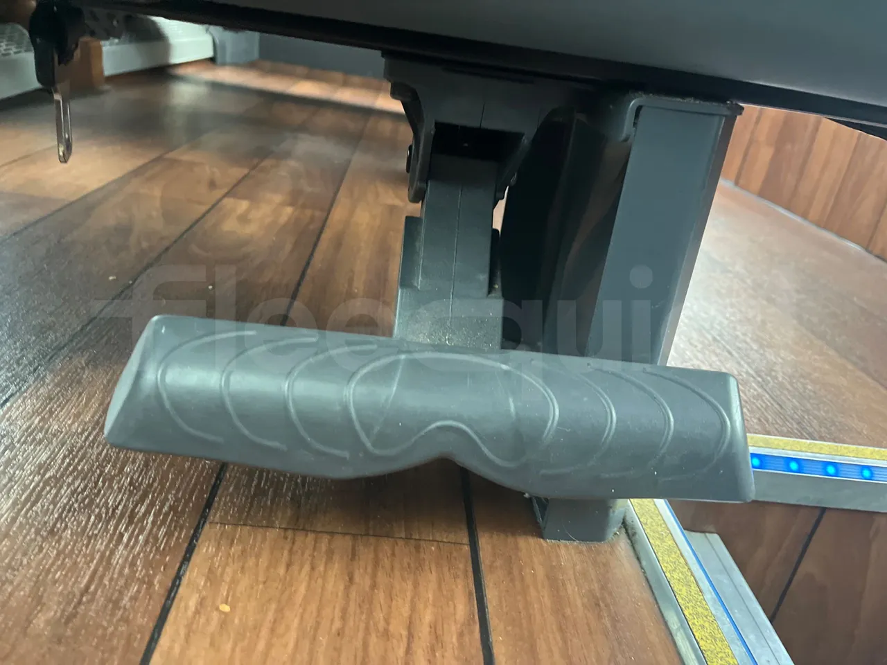 Volvo Beulas Glory B3RJ3C60C - Euro 6 - 345 kW - 14.600 mt - footrest detail photo