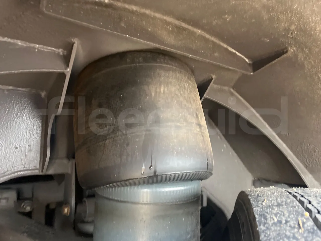 Volvo Beulas Glory B3RJ3C60C - Euro 6 - 345 kW - 14.600 mt - front air springs left