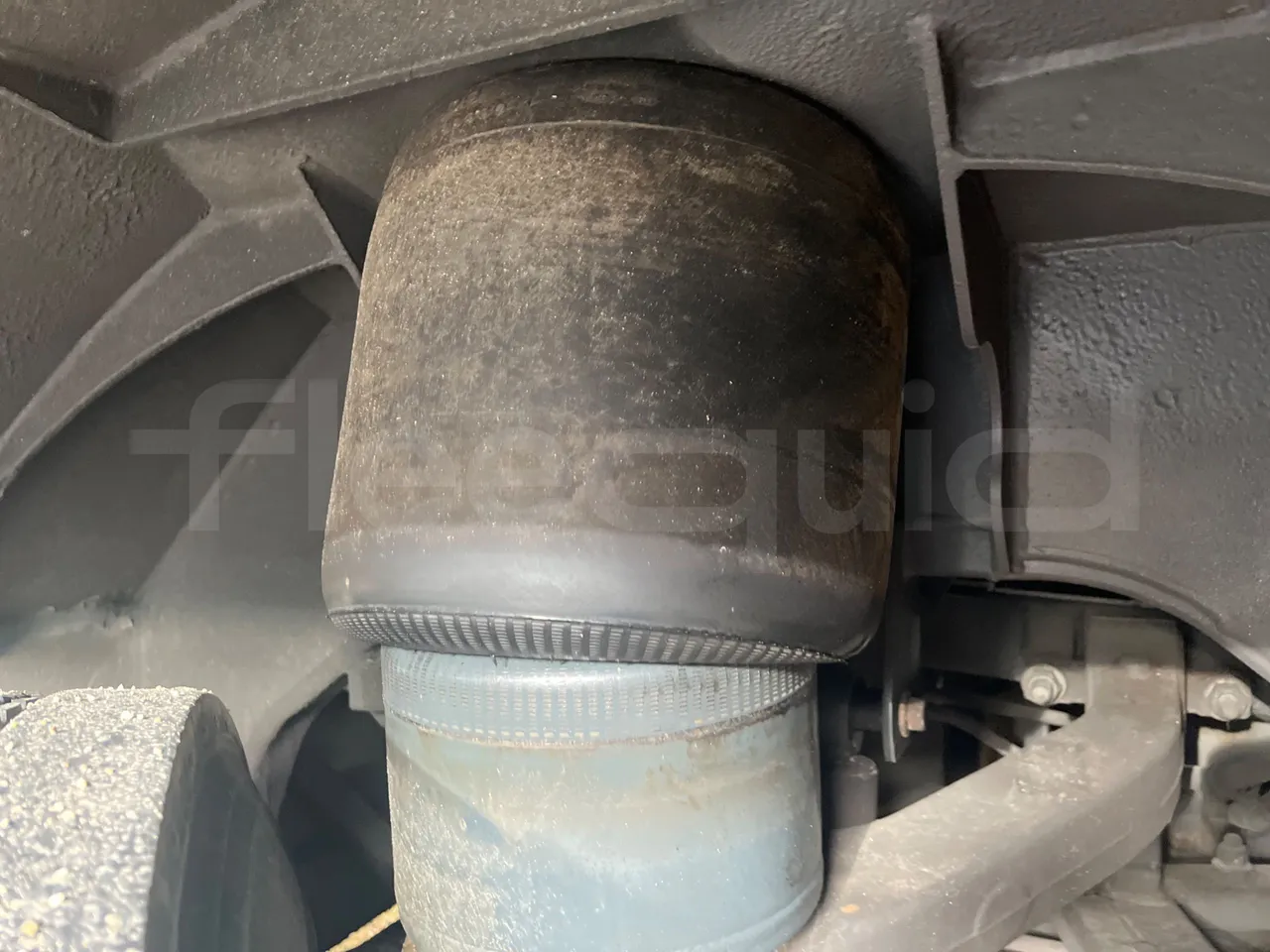 Volvo Beulas Glory B3RJ3C60C - Euro 6 - 345 kW - 14.600 mt - front air springs right