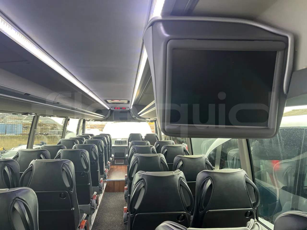 Volvo Beulas Glory B3RJ3C60C - Euro 6 - 345 kW - 14.600 mt - monitor detail photo