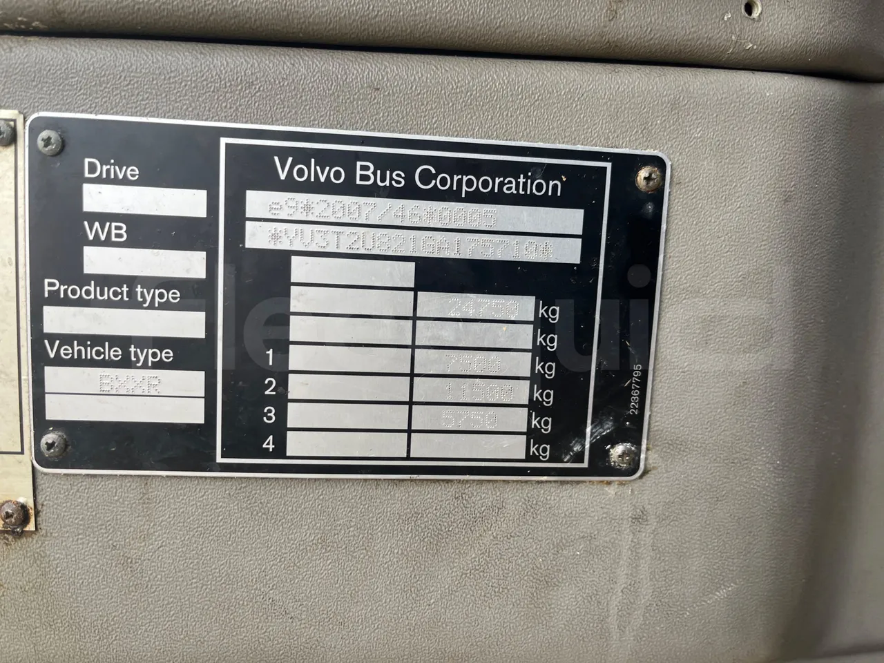 Volvo Beulas Glory B3RJ3C60C - Euro 6 - 345 kW - 14.600 mt - vehicle plate photo