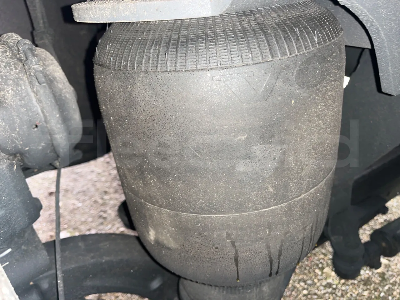 Volvo Beulas Glory B3RJ3C60C - Euro 6 - 345 kW - 14.600 mt - axle 3 air springs 1 right