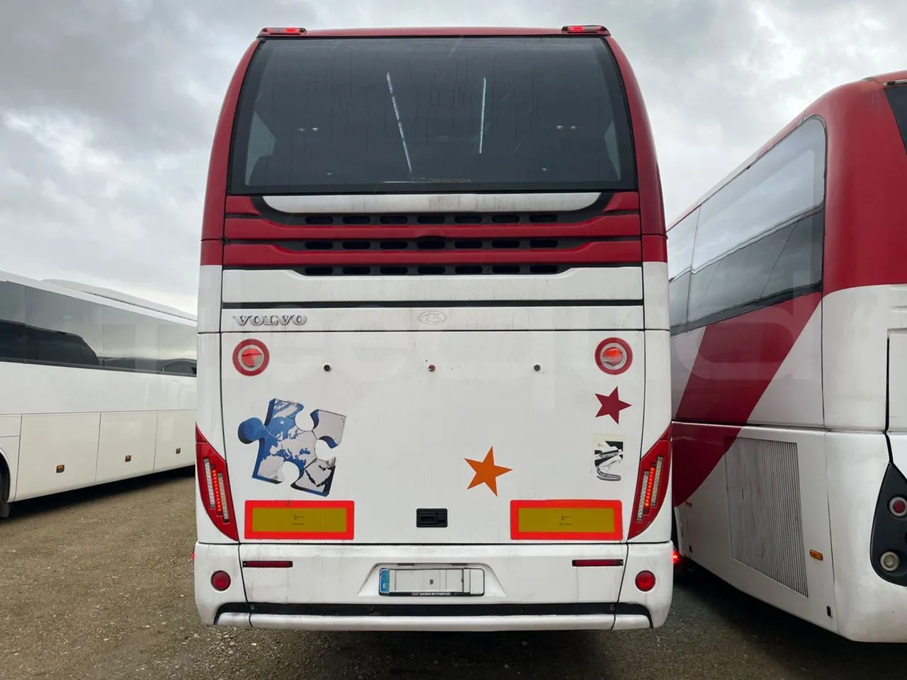 Volvo Beulas Glory B3RJ3C60C - Euro 6 - 345 kW - 14.600 mt - rear hatch closed