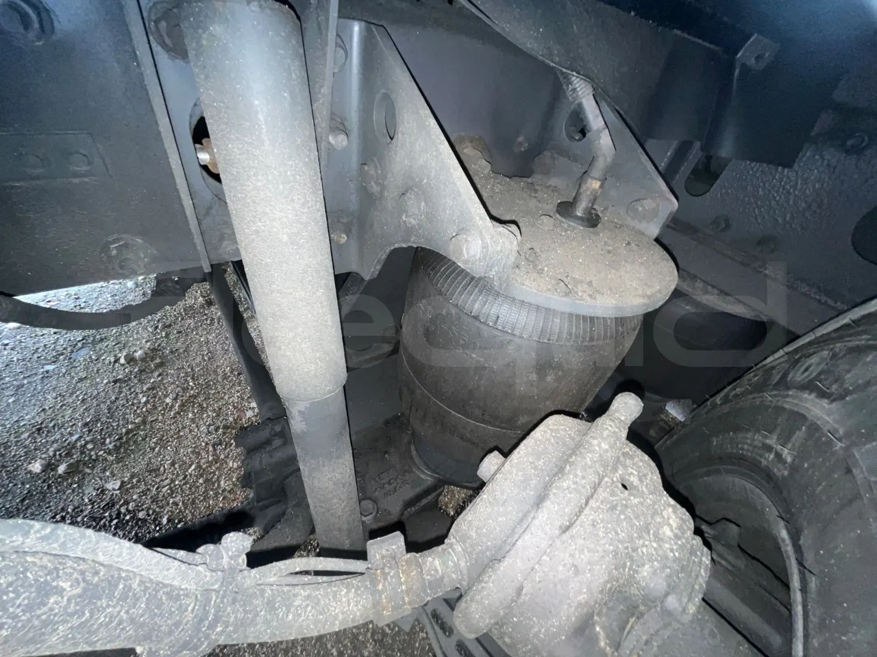 Volvo Beulas Glory B3RJ3C60C - Euro 6 - 345 kW - 14.600 mt - axel 3 shock absorbers 1 right