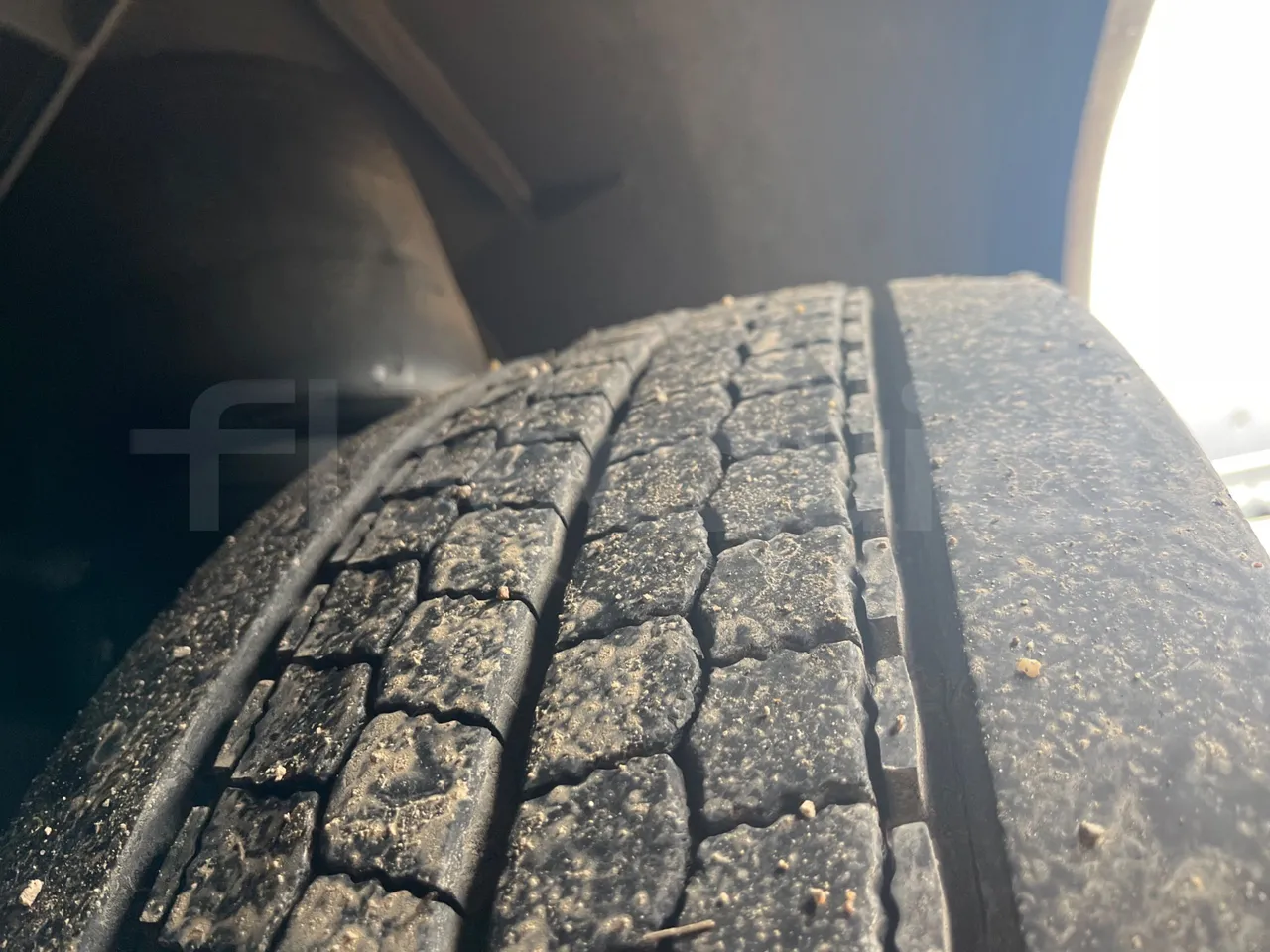 Volvo Beulas Glory B3RJ3C60C - Euro 6 - 345 kW - 14.600 mt - rear left tire photo