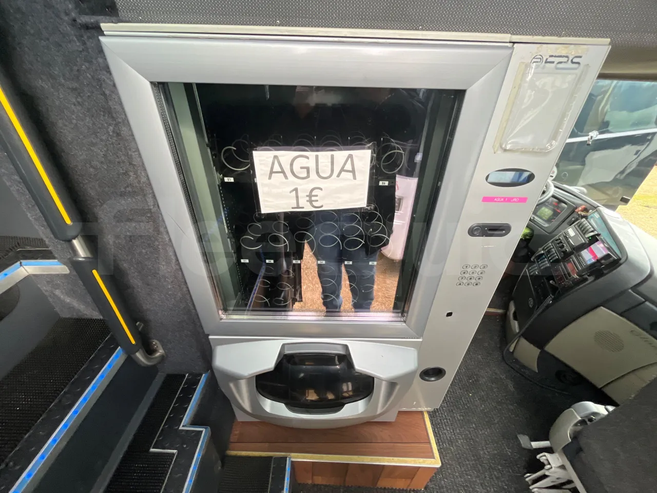 Volvo Beulas Glory B3RJ3C60C - Euro 6 - 345 kW - 14.600 mt - turntable internal (18m)