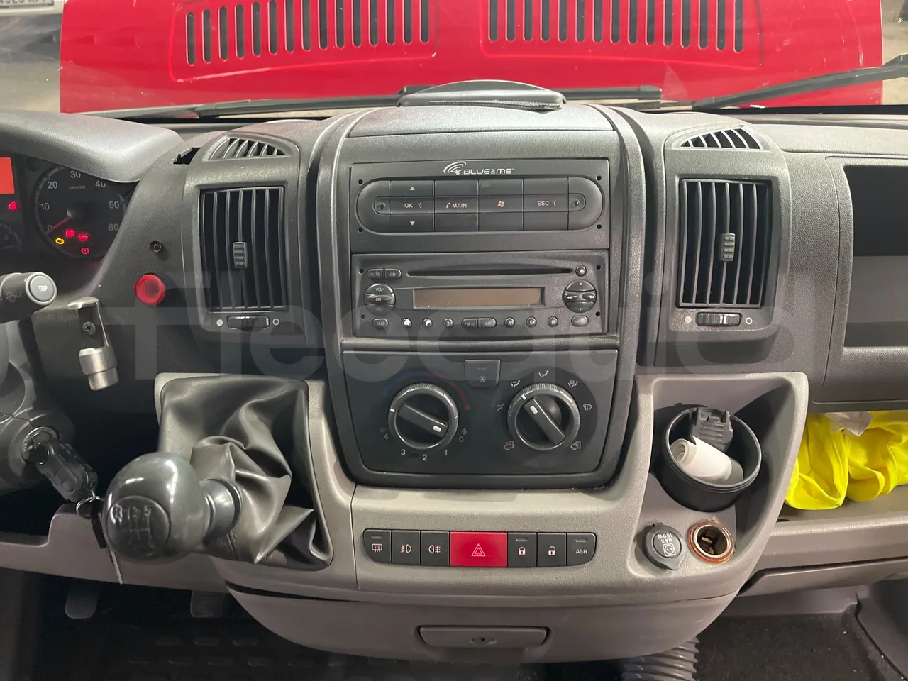 Fiat Ducato 250EDMMCBZL - EUR4 - 115.5kW - 6.363m - radio accessories photo