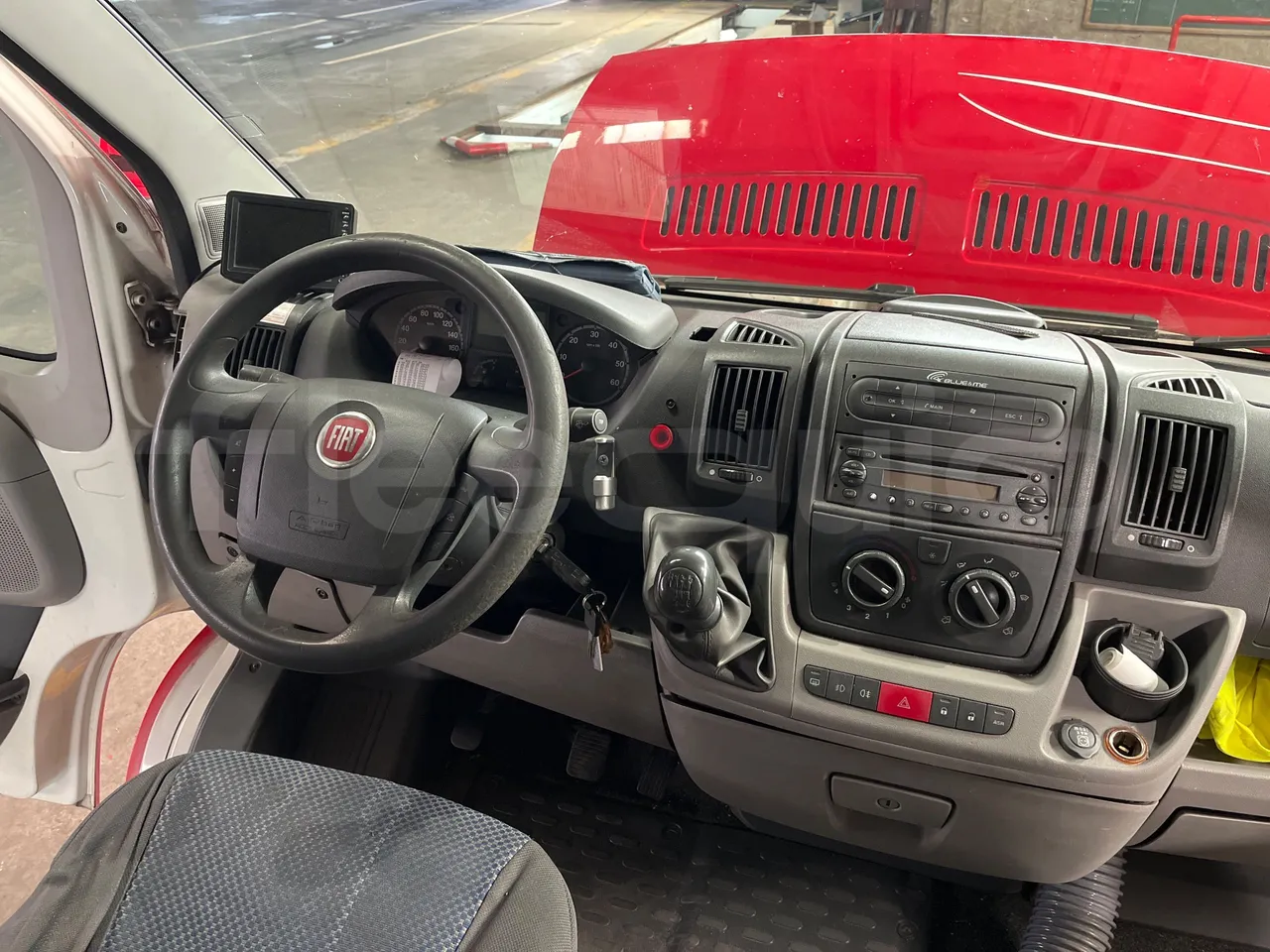 Fiat Ducato 250EDMMCBZL - EUR4 - 115.5kW - 6.363m - buttons panels on