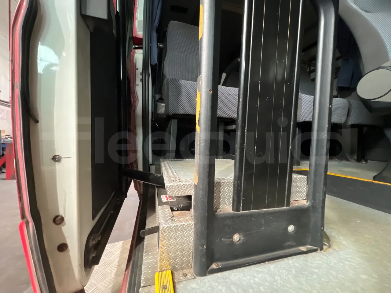 Fiat Ducato 250EDMMCBZL - EUR4 - 115.5kW - 6.363m - door mechanism photo