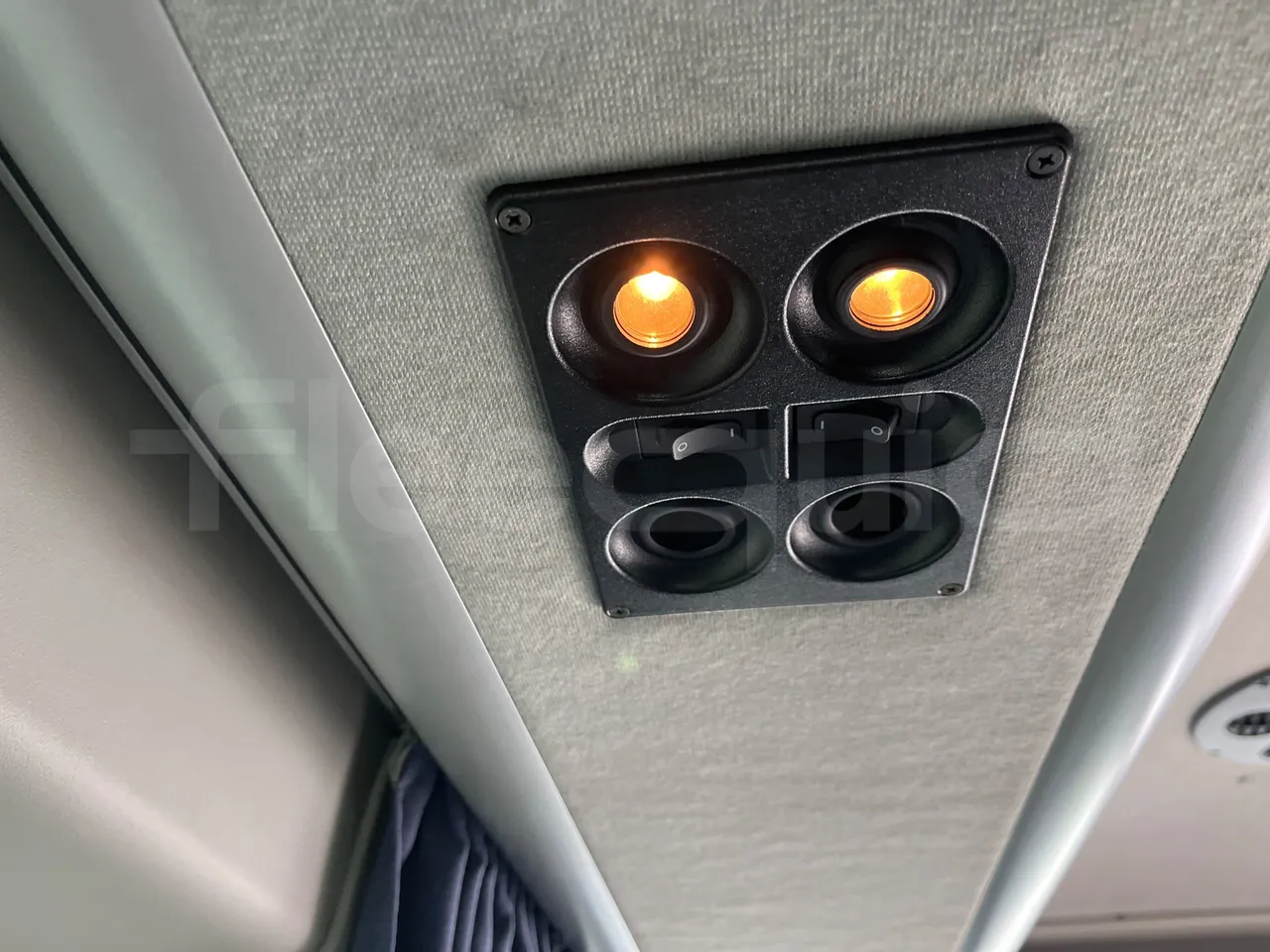 Fiat Ducato 250EDMMCBZL - EUR4 - 115.5kW - 6.363m - table detail photo