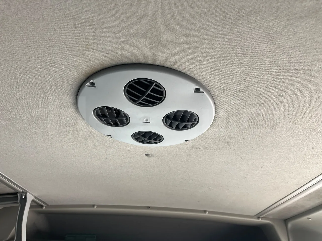 Fiat Ducato 250EDMMCBZL - EUR4 - 115.5kW - 6.363m - turntable internal (18m)