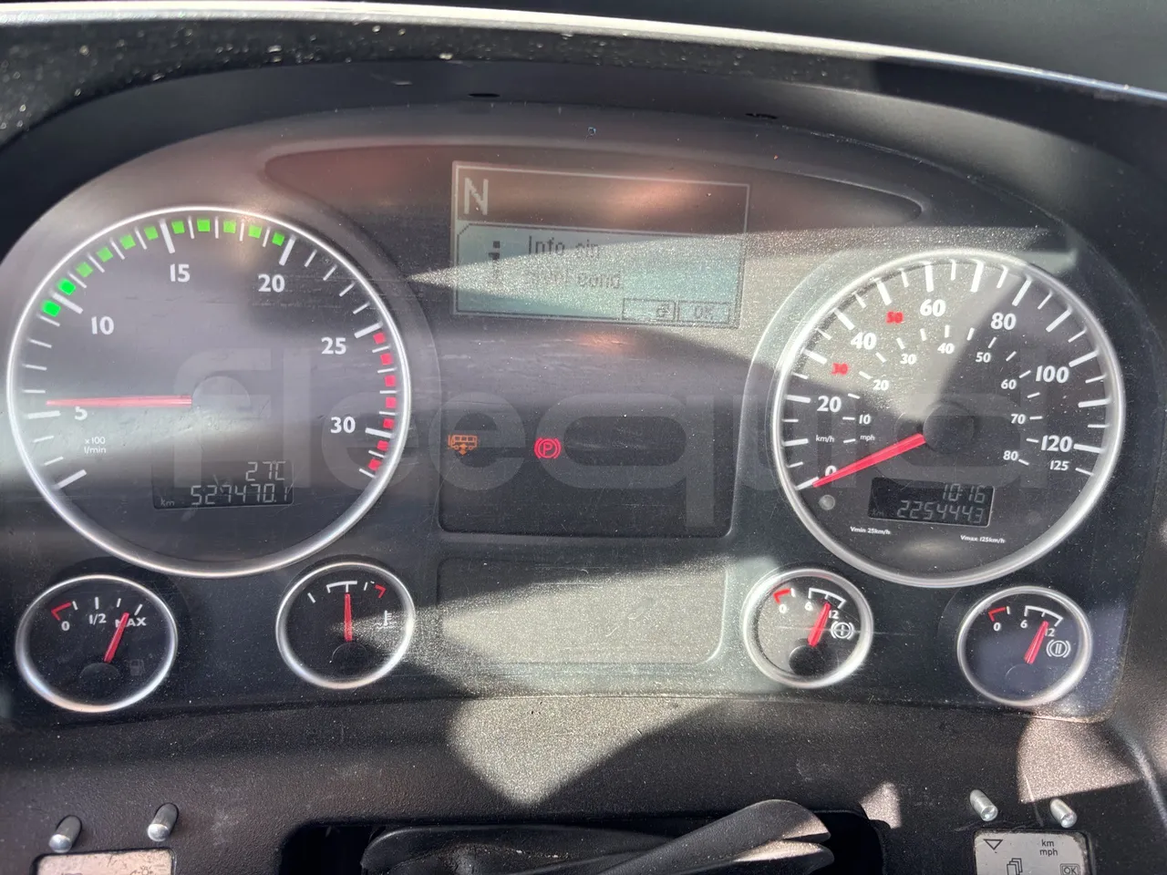 Man Castrosua - Dashboard Engine On
