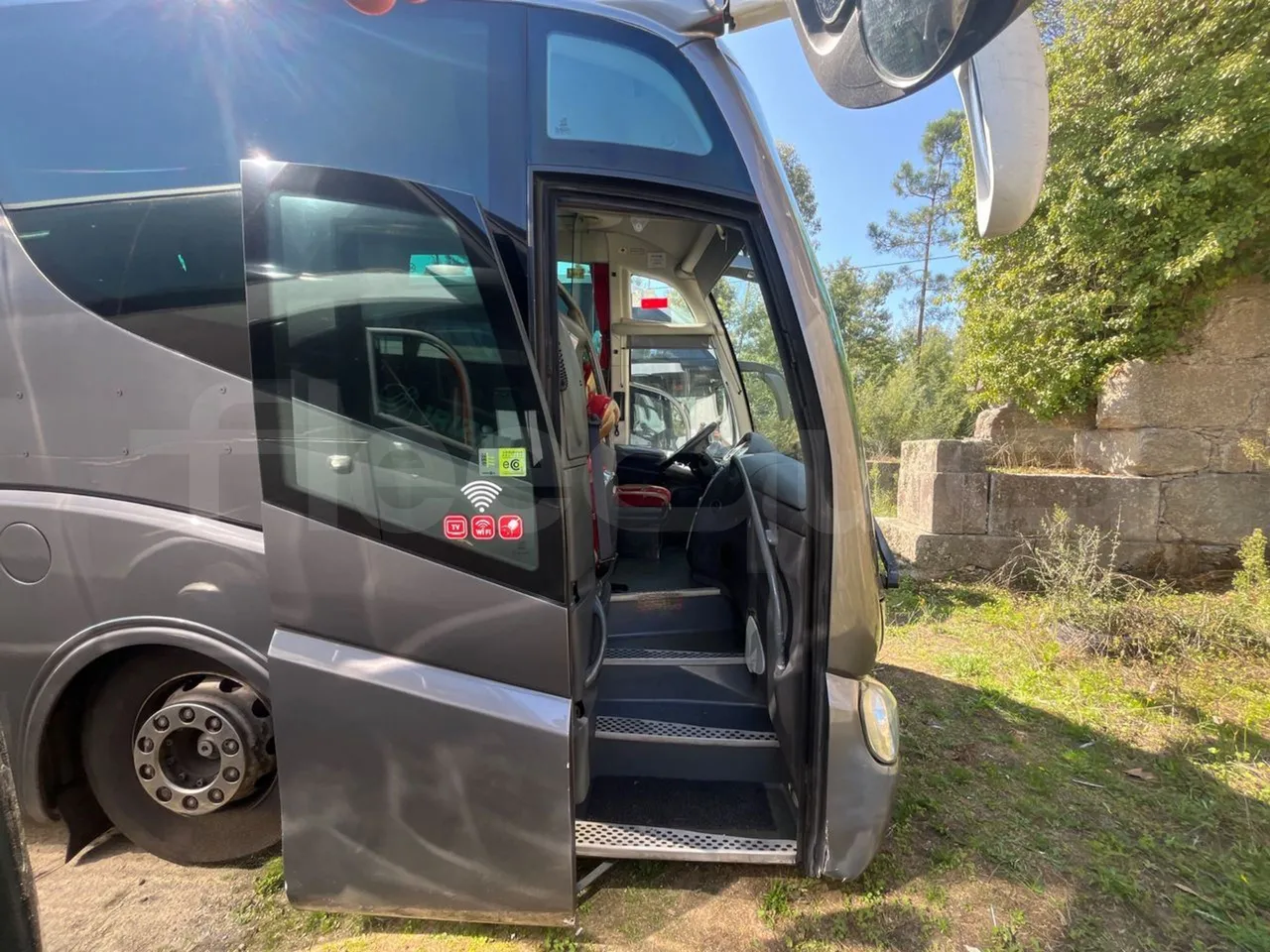 Scania Irizar K420EB -EUR4-309kW-12.92m - front door 1 open