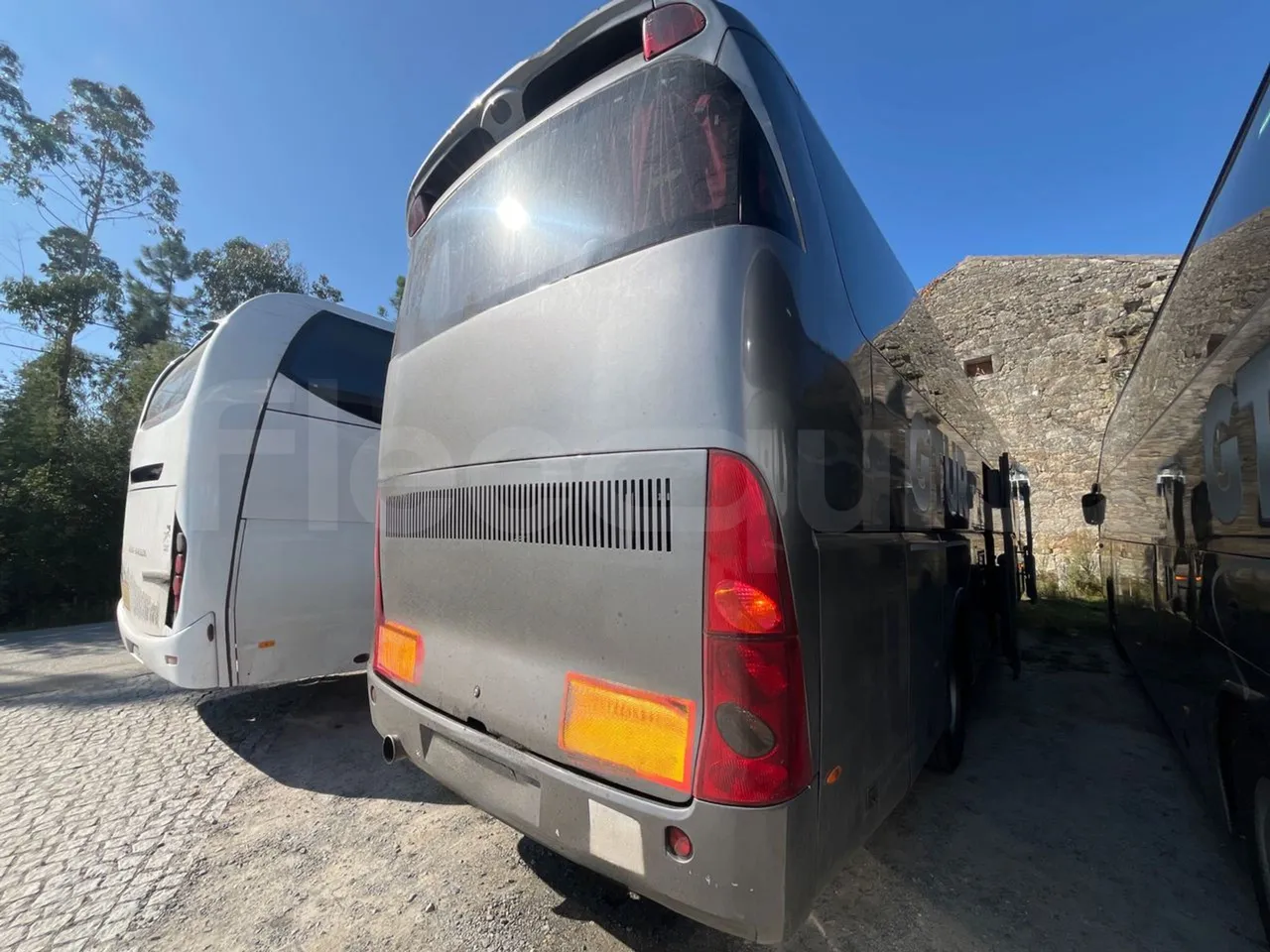 Scania Irizar K420EB -EUR4-309kW-12.92m - 3/4 right rear doors open