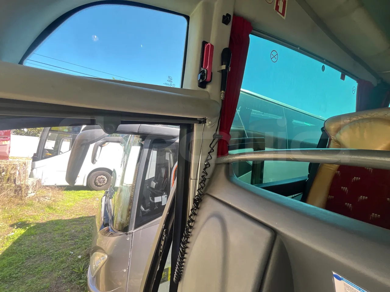 Scania Irizar K420EB -EUR4-309kW-12.92m - hostes microphone accessories photo