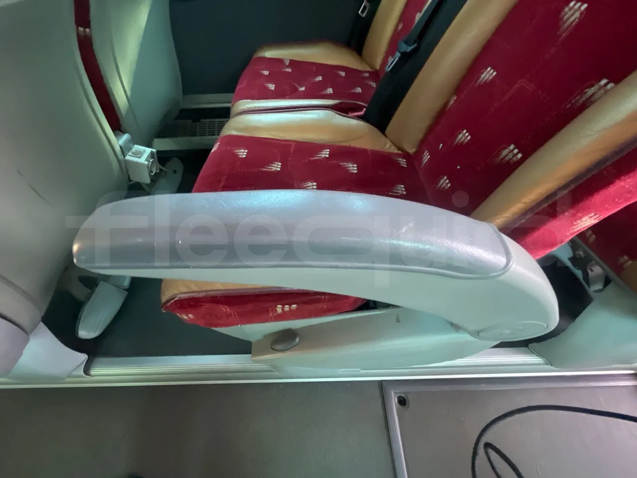 Scania Irizar K420EB -EUR4-309kW-12.92m - armrest detail photo