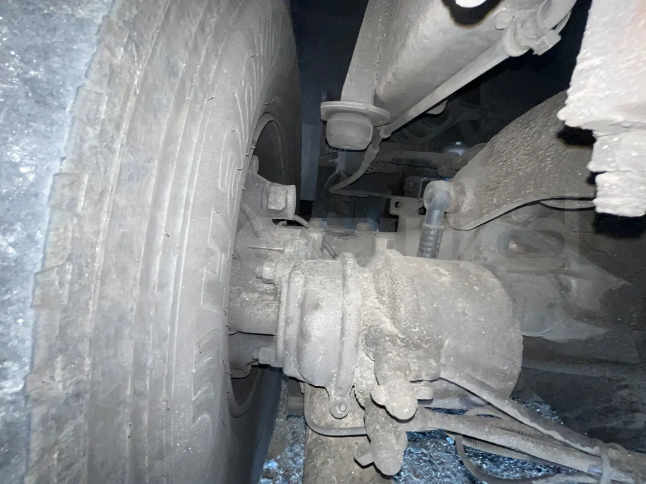 Scania Irizar K420EB -EUR4-309kW-12.92m - axel 3 caliper brakes left