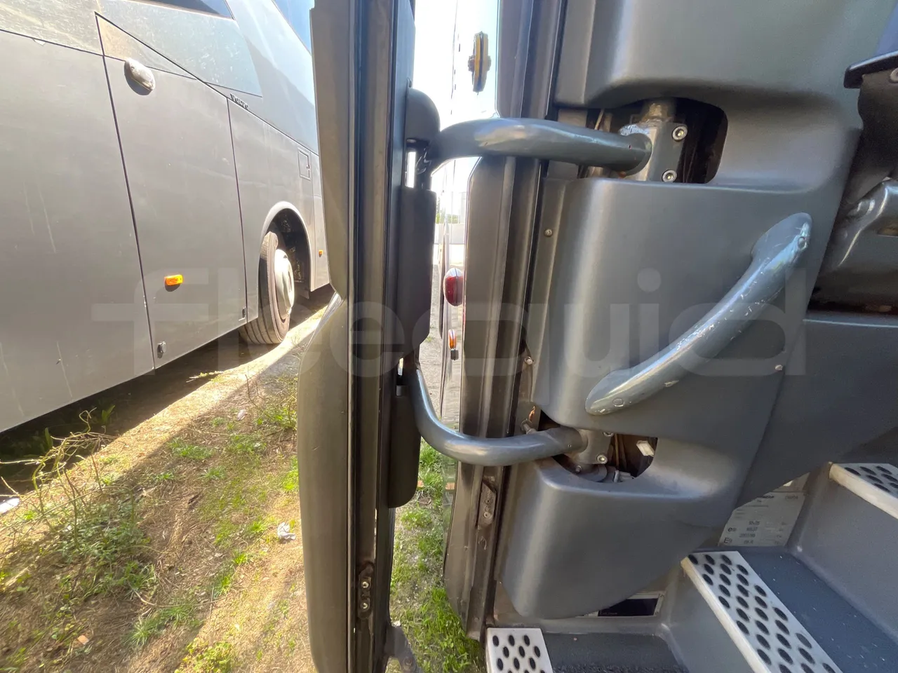 Scania Irizar K420EB -EUR4-309kW-12.92m - door mechanism photo