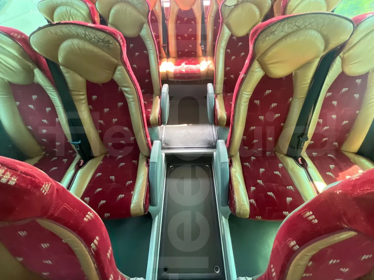 Scania Irizar K420EB -EUR4-309kW-12.92m - floor hatches photo