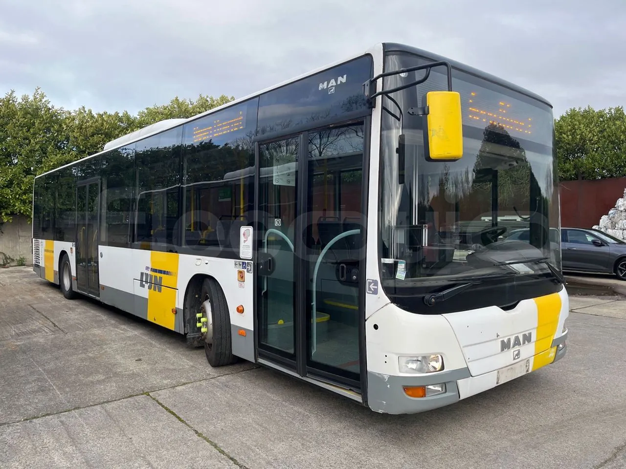 Man Lion's City A21 - EUR5 - 206kW - 11.980m - 3/4 front right doors