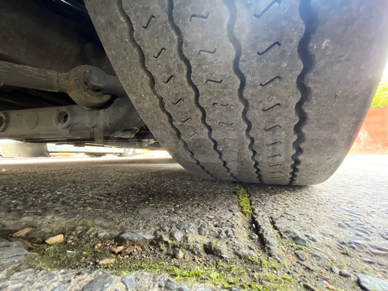 Man Lion's City A21 - EUR5 - 206kW - 11.980m - tread condition front tires right