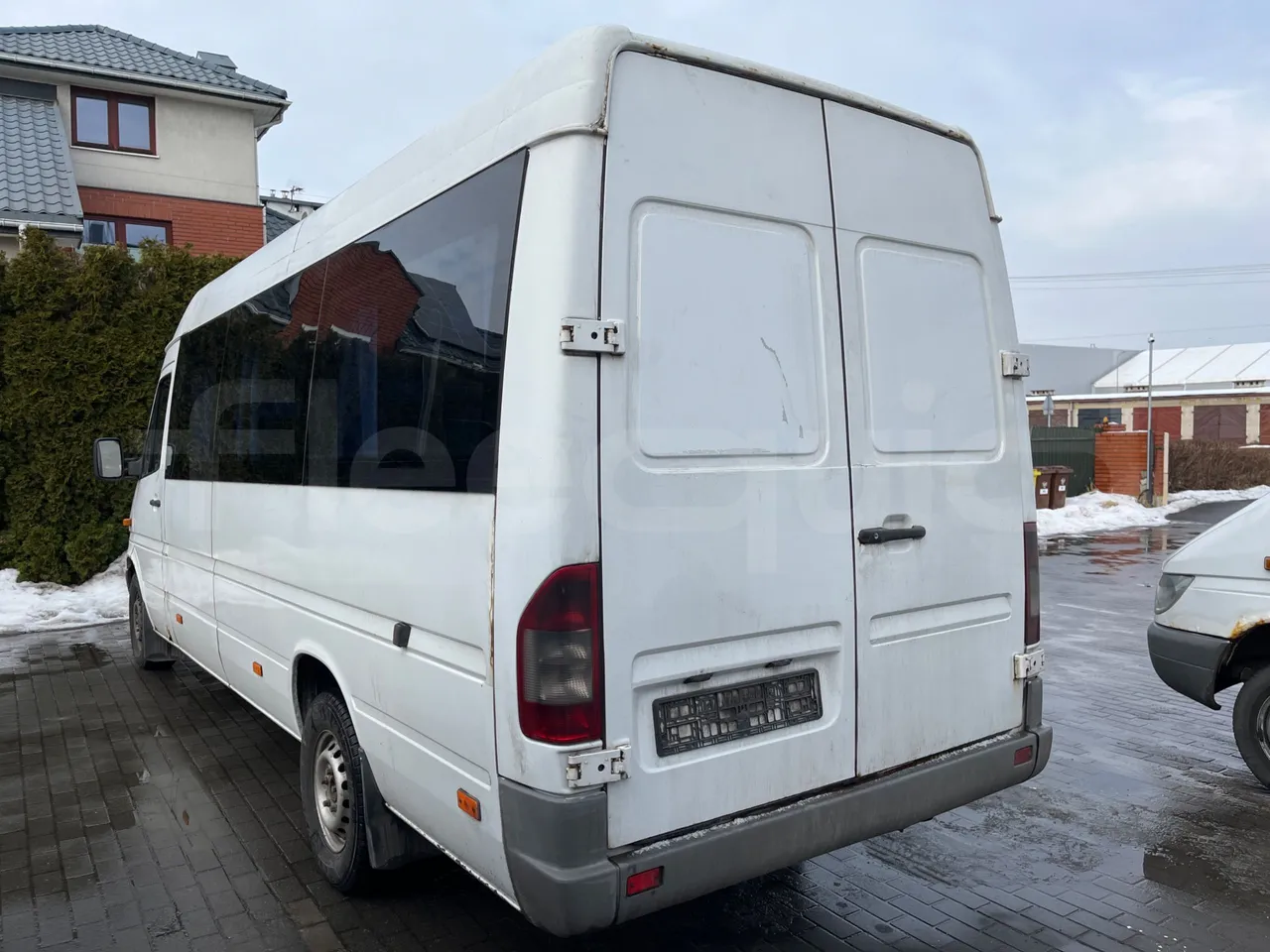 Mercedes-Benz 313 CDI   CDI - Euro3 - 95kW - 5.640mt - 3/4 left rear side