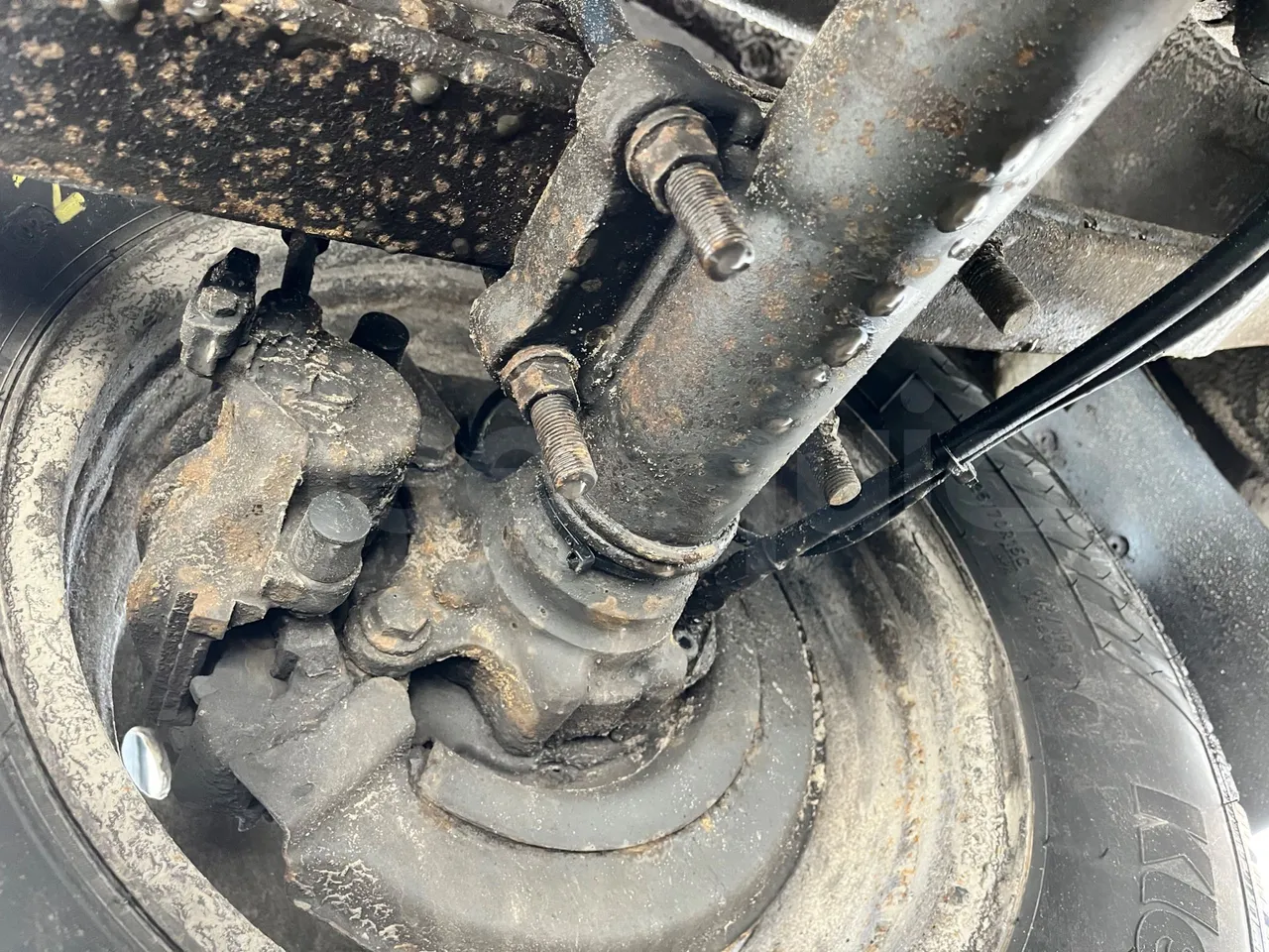 Mercedes-Benz 313 CDI   CDI - Euro3 - 95kW - 5.640mt - axle 2 caliper brakes right