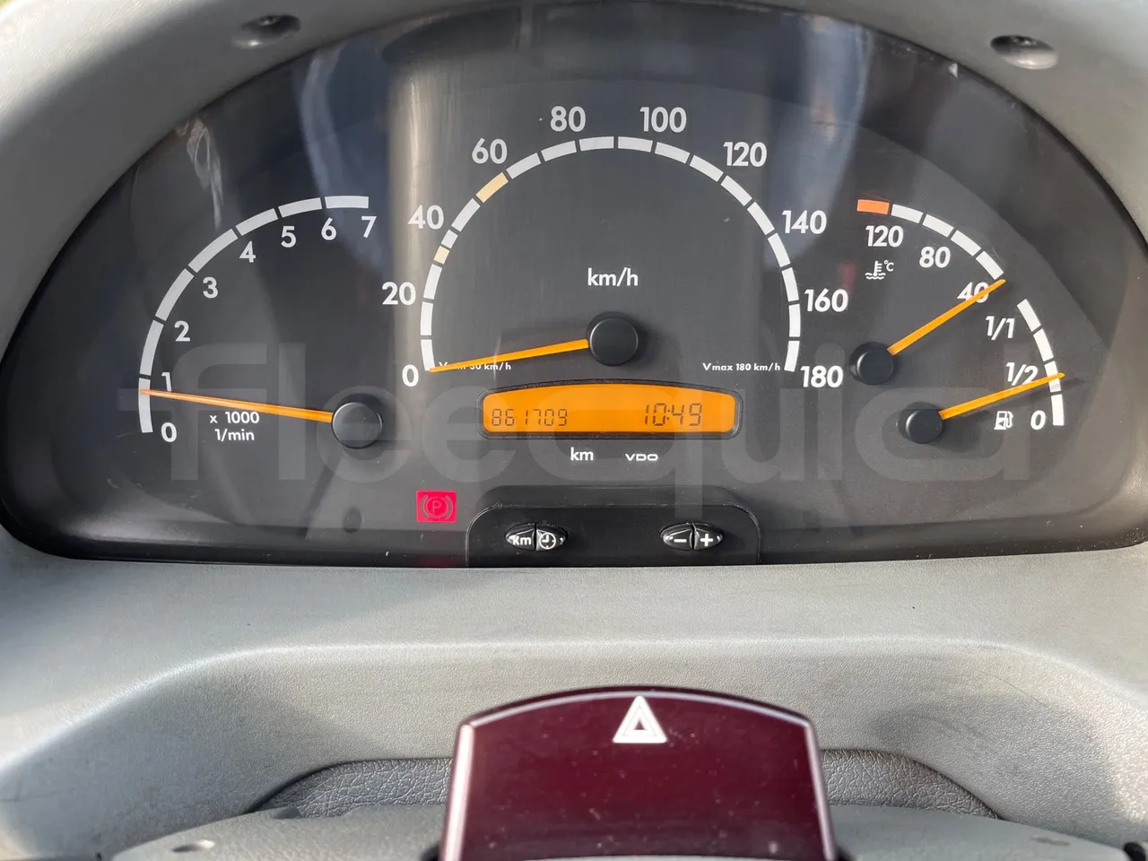 Mercedes-Benz 313 CDI   CDI - Euro3 - 95kW - 5.640mt - dashboard lights on