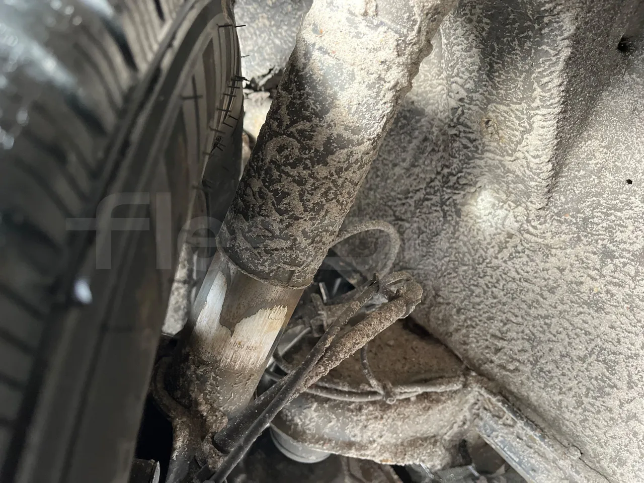 Mercedes-Benz 313 CDI   CDI - Euro3 - 95kW - 5.640mt - front air springs left