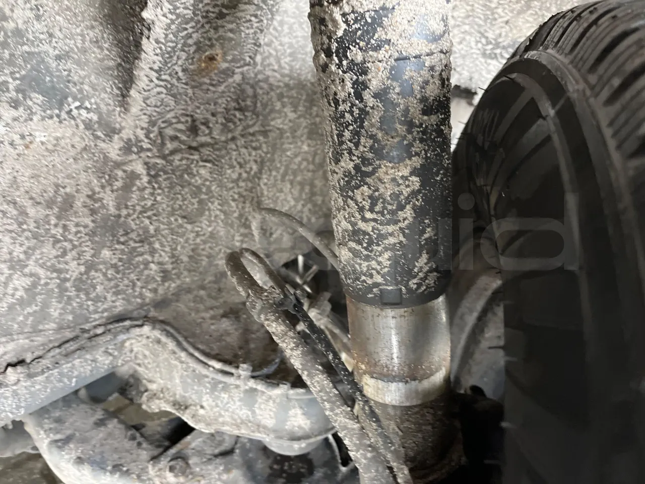 Mercedes-Benz 313 CDI   CDI - Euro3 - 95kW - 5.640mt - front air springs right