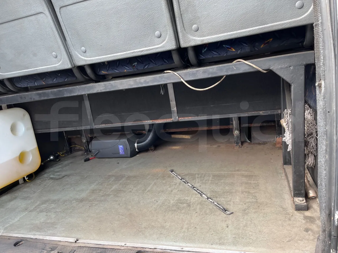 Mercedes-Benz 313 CDI   CDI - Euro3 - 95kW - 5.640mt - internal frame rust check