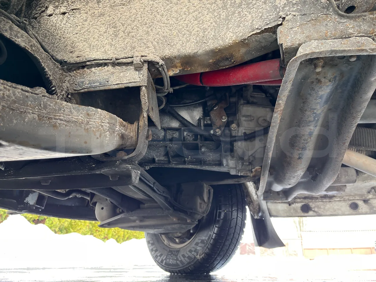 Mercedes-Benz 313 CDI   CDI - Euro3 - 95kW - 5.640mt - front axle left side