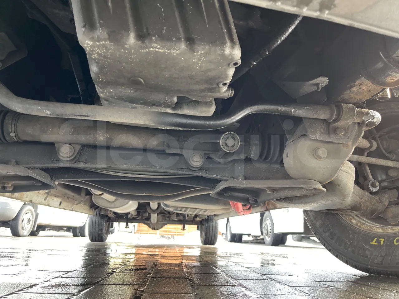 Mercedes-Benz 313 CDI   CDI - Euro3 - 95kW - 5.640mt - front undercarriage from front