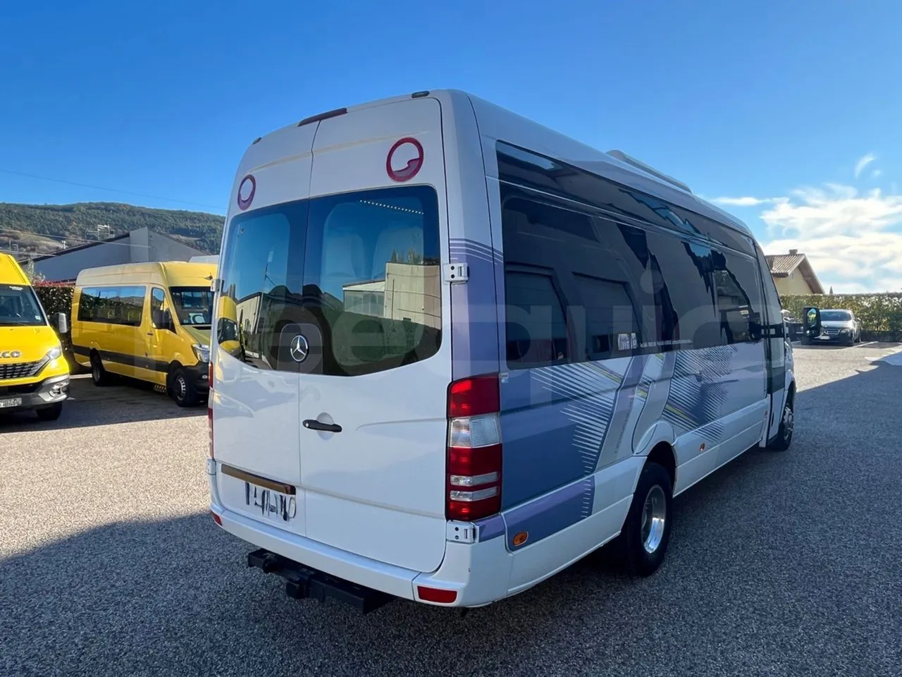 Mercedes-Benz Sprinter 906BB50 - Euro6 - 140kW - 7.361mt - 3/4 right rear doors closed