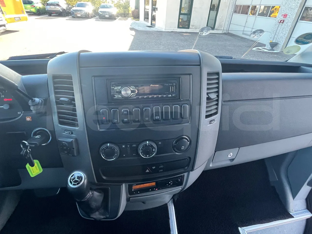 Mercedes-Benz Sprinter 906BB50 - Euro6 - 140kW - 7.361mt - onboard devices 2