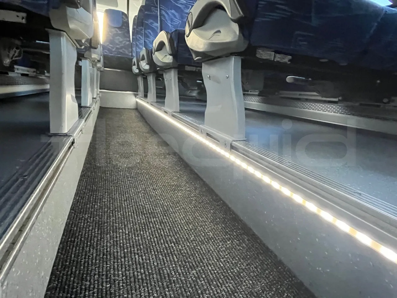 Mercedes-Benz Sprinter 906BB50 - Euro6 - 140kW - 7.361mt - seat brackets photo