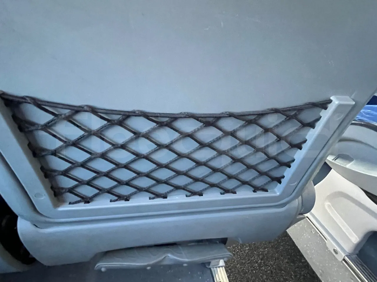 Mercedes-Benz Sprinter 906BB50 - Euro6 - 140kW - 7.361mt - mesh detail photo