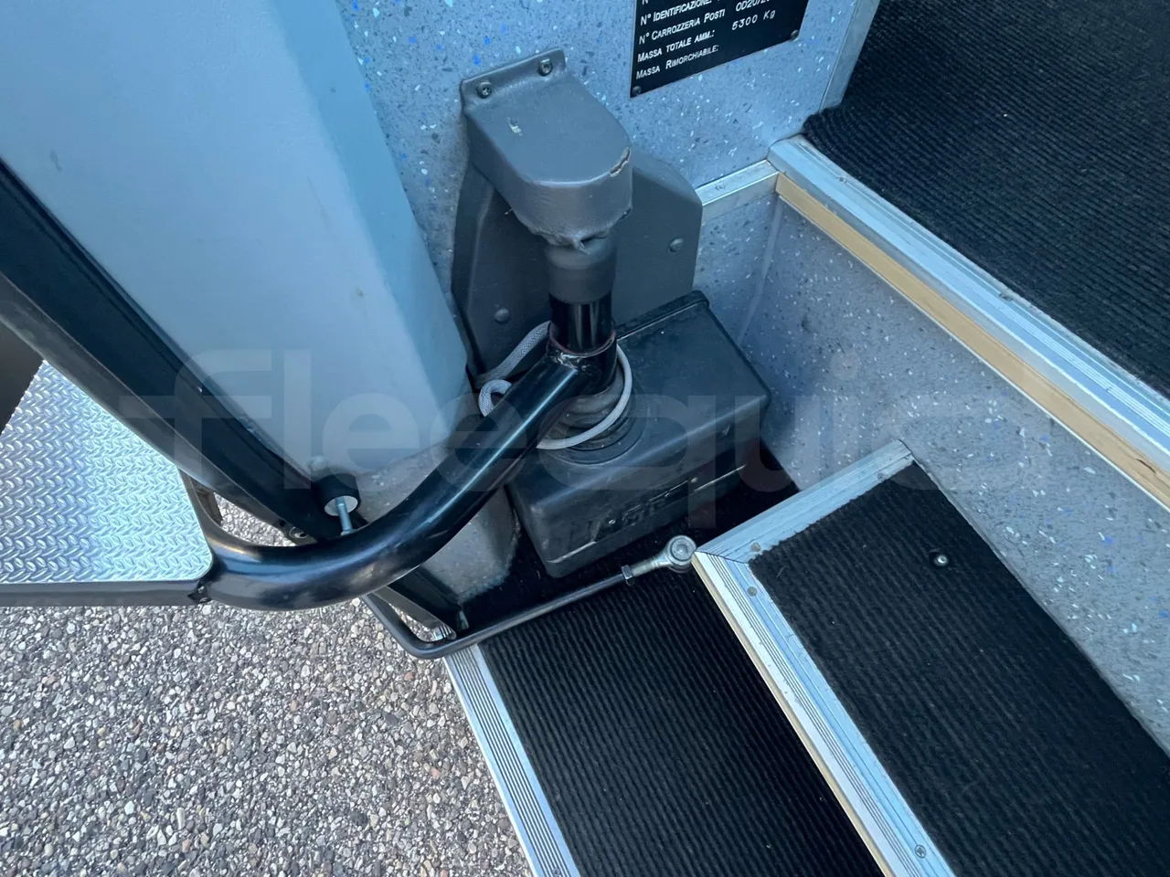 Mercedes-Benz Sprinter 906BB50 - Euro6 - 140kW - 7.361mt - door mechanism photo